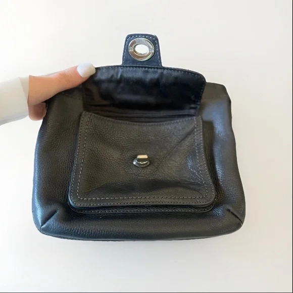 Coach Black Leather Swingpack Crossbody Turn Lock Pocket - Picture 3 of 11